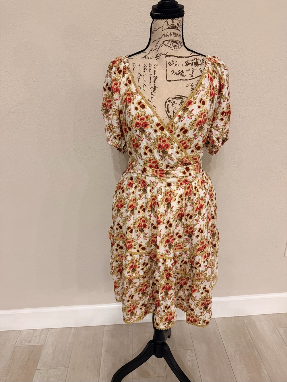 Floral Midi Dress in Cream with Pink red Roses